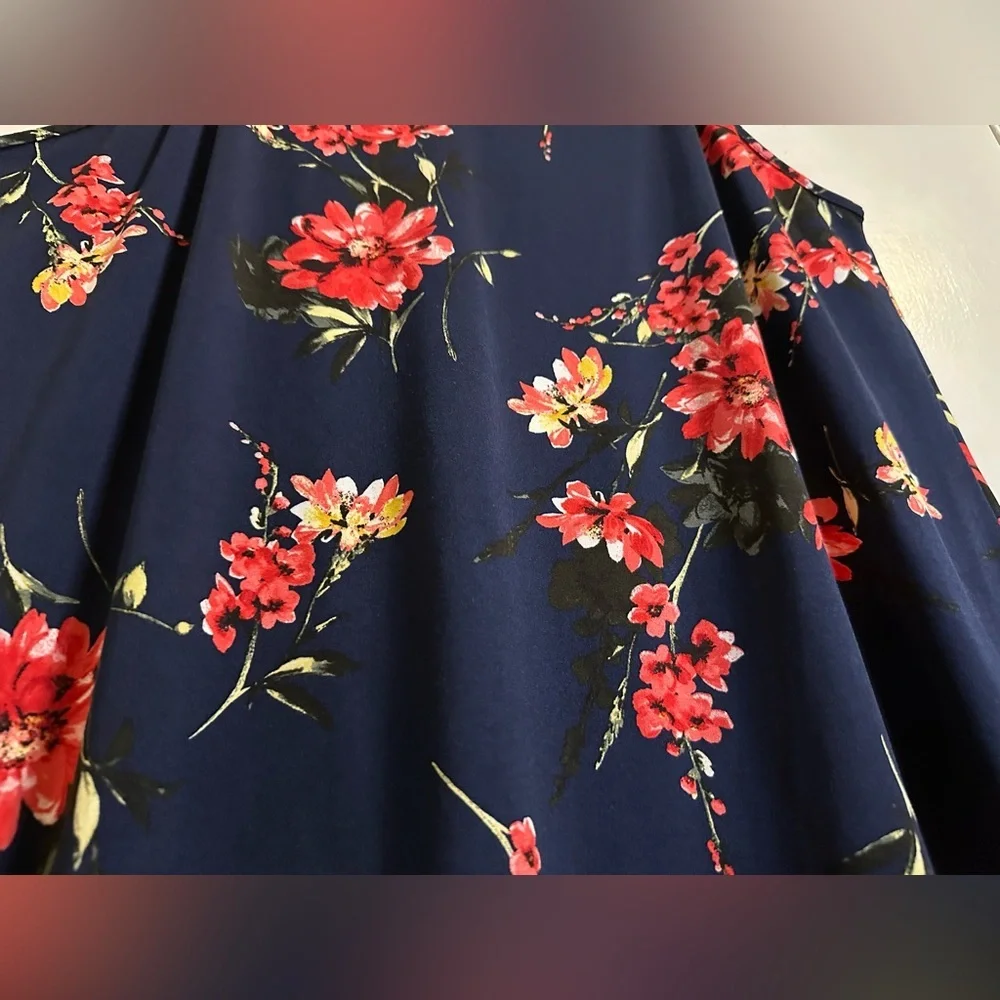 Papermoon swingy strappy floral camisole tank - Picture 2 of 5